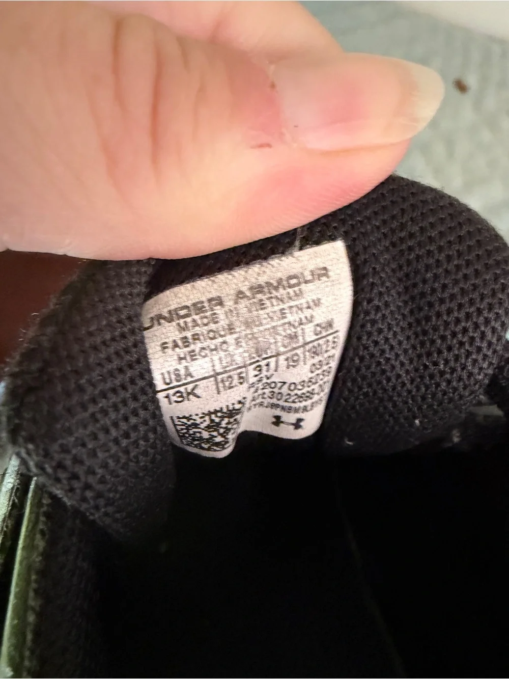 Under Armour Kids' Black Athletic Sneakers with Hook-and-Loop Strap size 13C